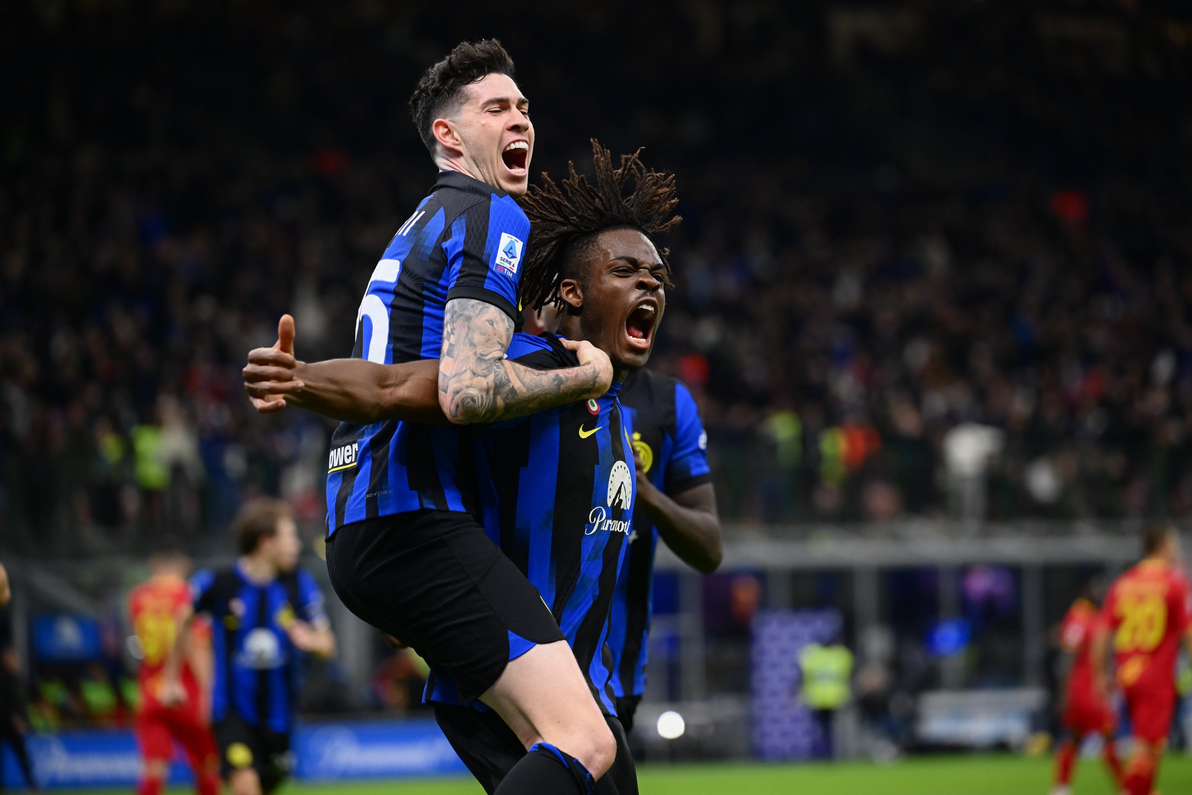 国际米兰意甲击败热那亚巴雷拉远射破门的简单介绍